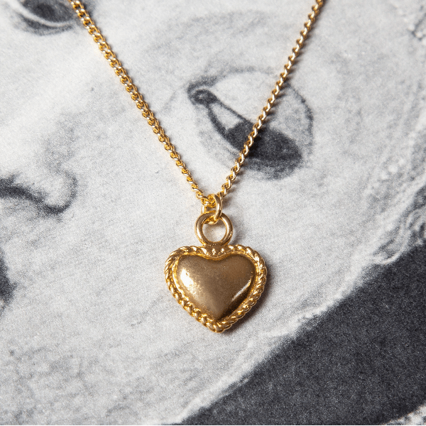 Kindred Objects- Vintage Heavy Gold Heart Charm Necklace Necklace Kindred Objects