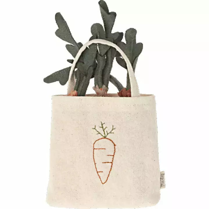 Maileg Carrots in Shopping Bag Dollhouses and Access. Maileg   